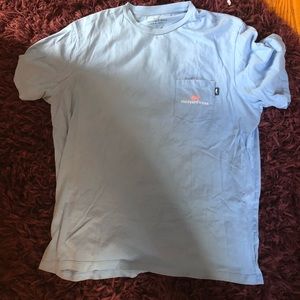 vineyard vines tee in perfect condition
